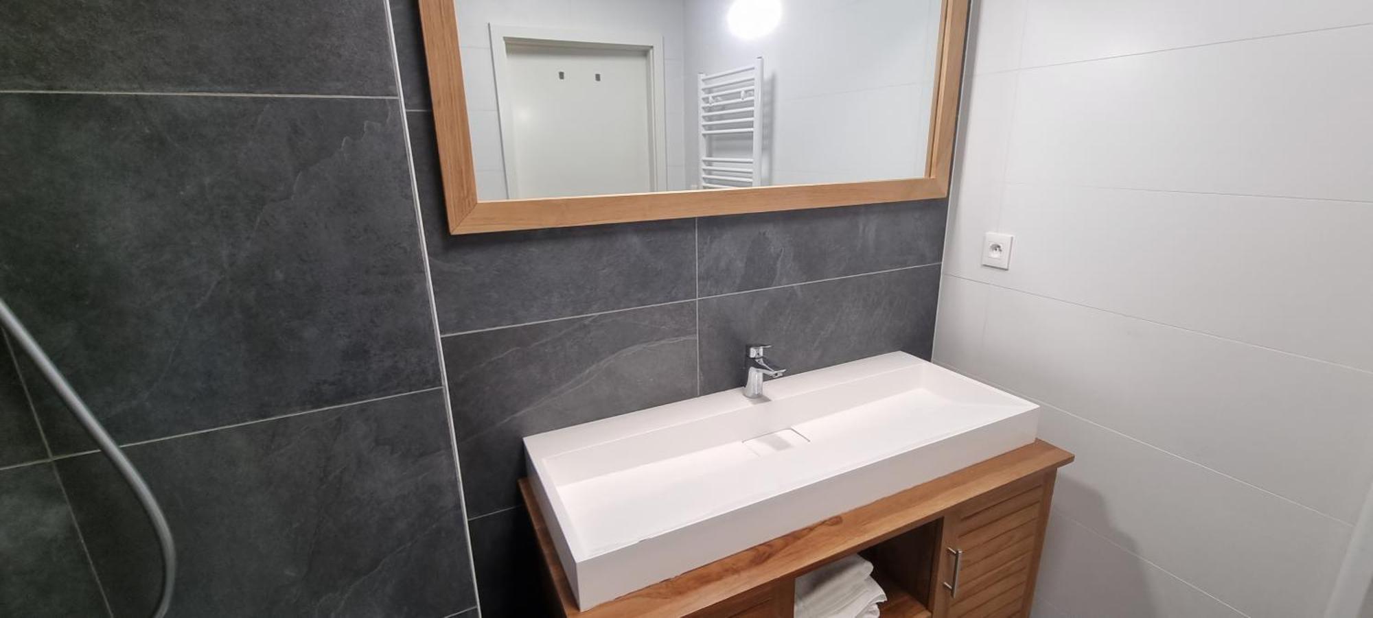Bel Appartement Contemporain Avec Terrasse Climatisation Et Parking Payant En Option Strasbourg Exterior foto