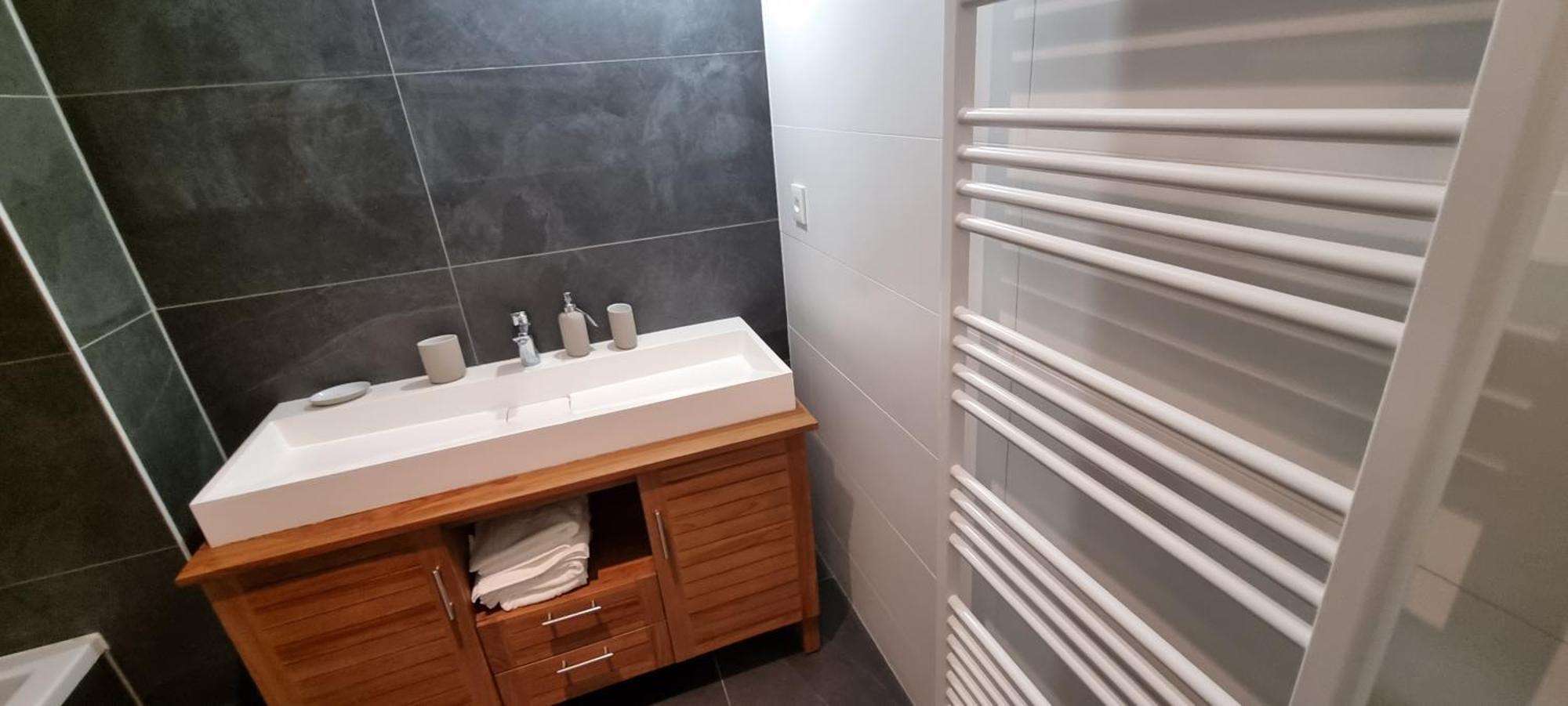 Bel Appartement Contemporain Avec Terrasse Climatisation Et Parking Payant En Option Strasbourg Exterior foto